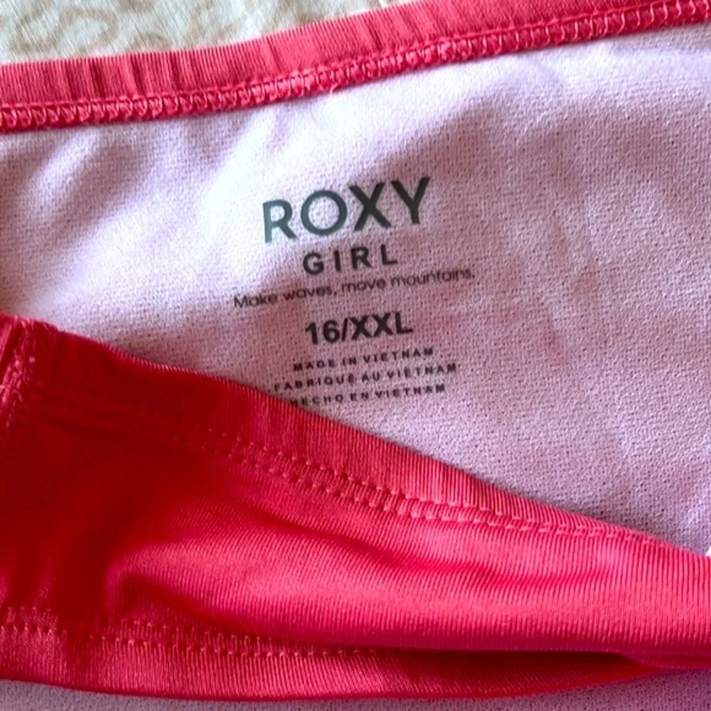 NWT Roxy Girls White Rashguard with Pink Bikini Set that fits size 12/14